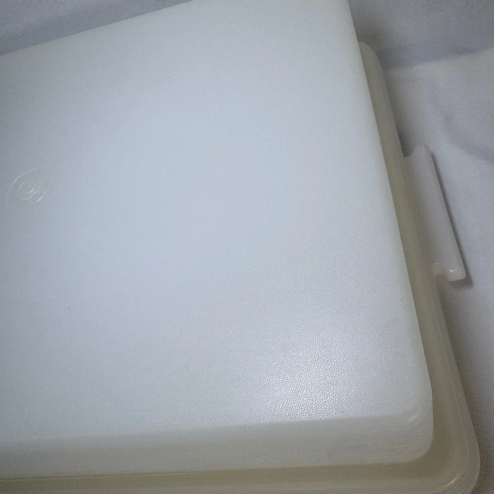 Vintage Tupperware Rectangular Cake Taker Carrier White Sheer Lid 622 623 USA